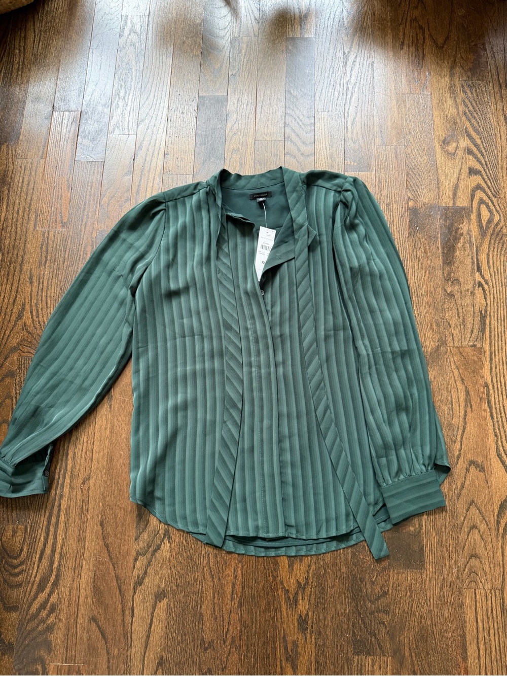 Ann Taylor Forest Green Pleated Tie-Neck Blouse